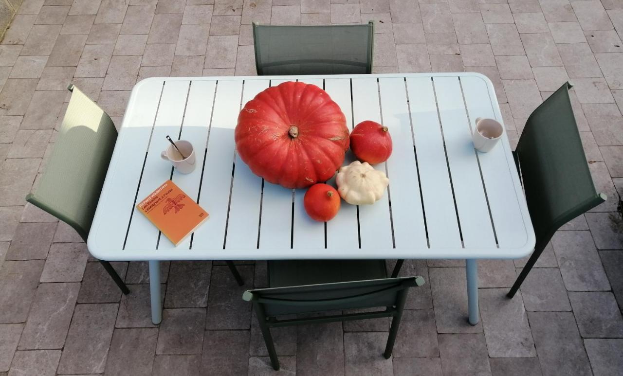 Au Four Et Au Jardin *